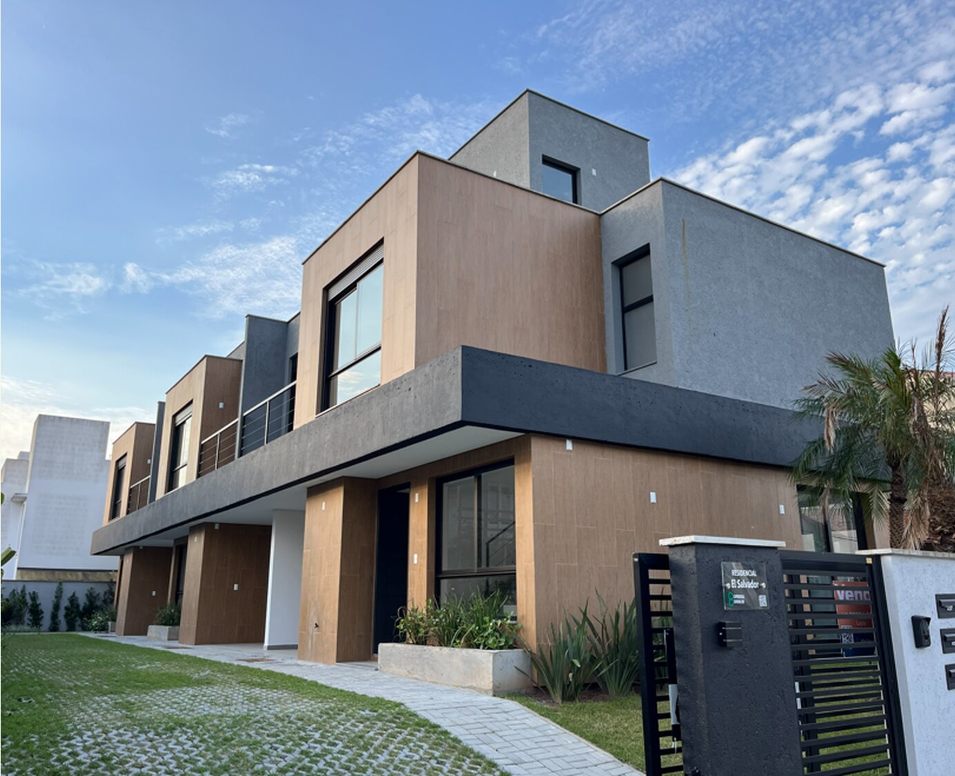 Fachada do Residencial El Salvador, no Campeche